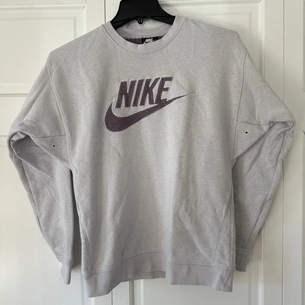 Nike WM‎ Small Lt Grey Sweatshirt W/purple Nike Logo, MoveToZero Collection Cozy